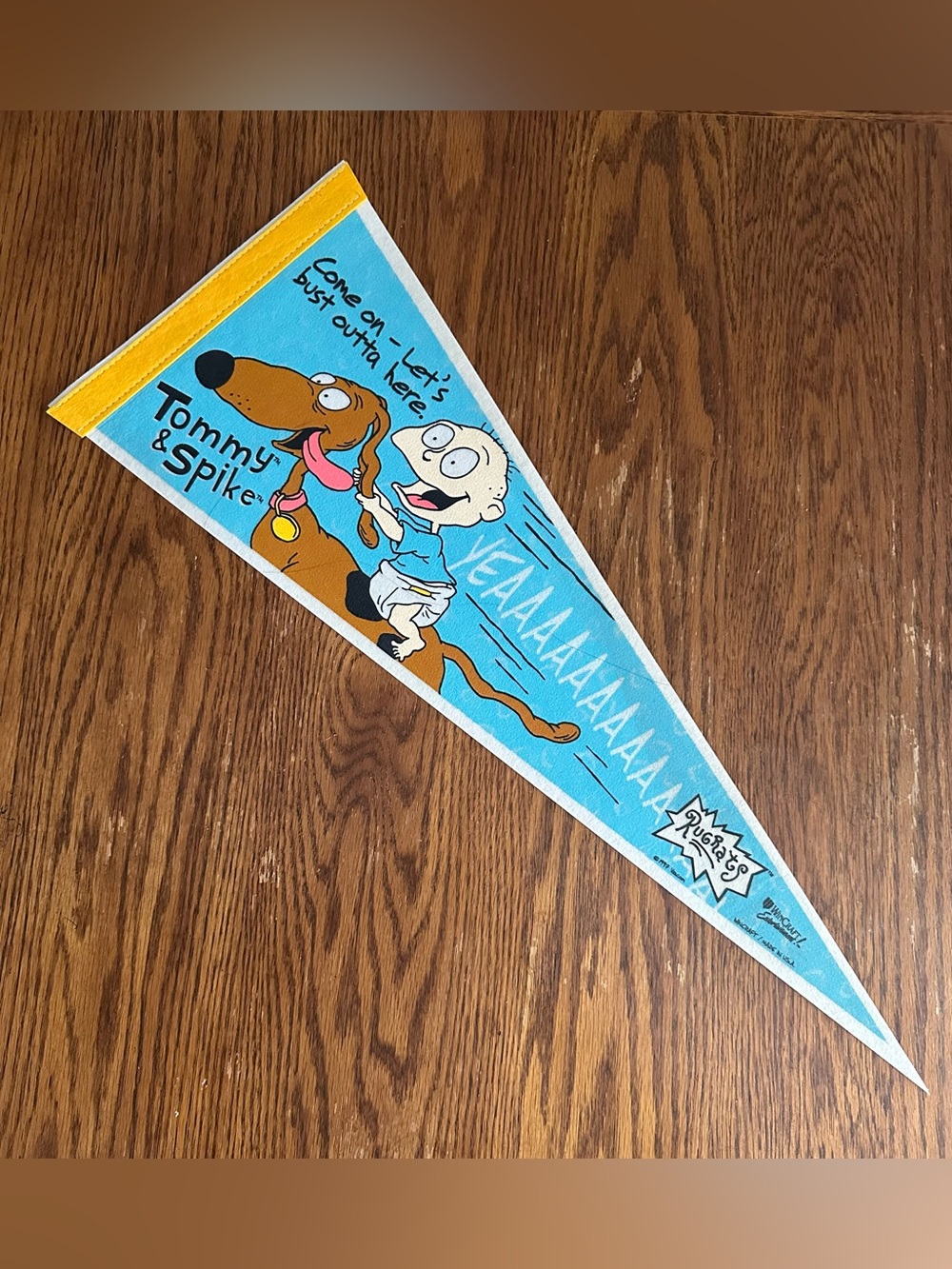 Vintage 1998 Rugrats Tommy & Spike Pennant - New Old Stock (Mint Condition) - Picture 2 of 3
